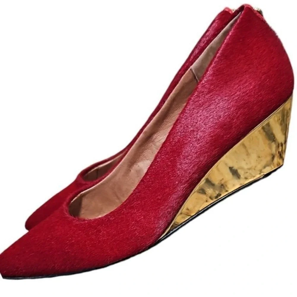 Dee Ocleppo Deesigns‎ Red Pony Hair Pointed Toe Wedge Pumps Elegant Shoes 7.5